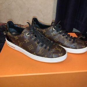 Louis Vuitton Frontrow Sneakers